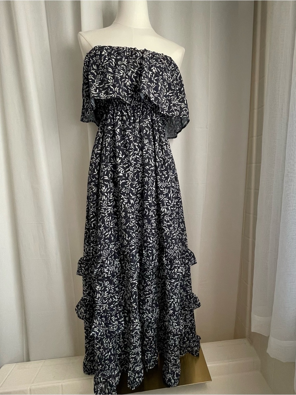 NWT Strapless Tiered Dress Navy Blue M Floral Boho Cottagecore Coastal Romantic